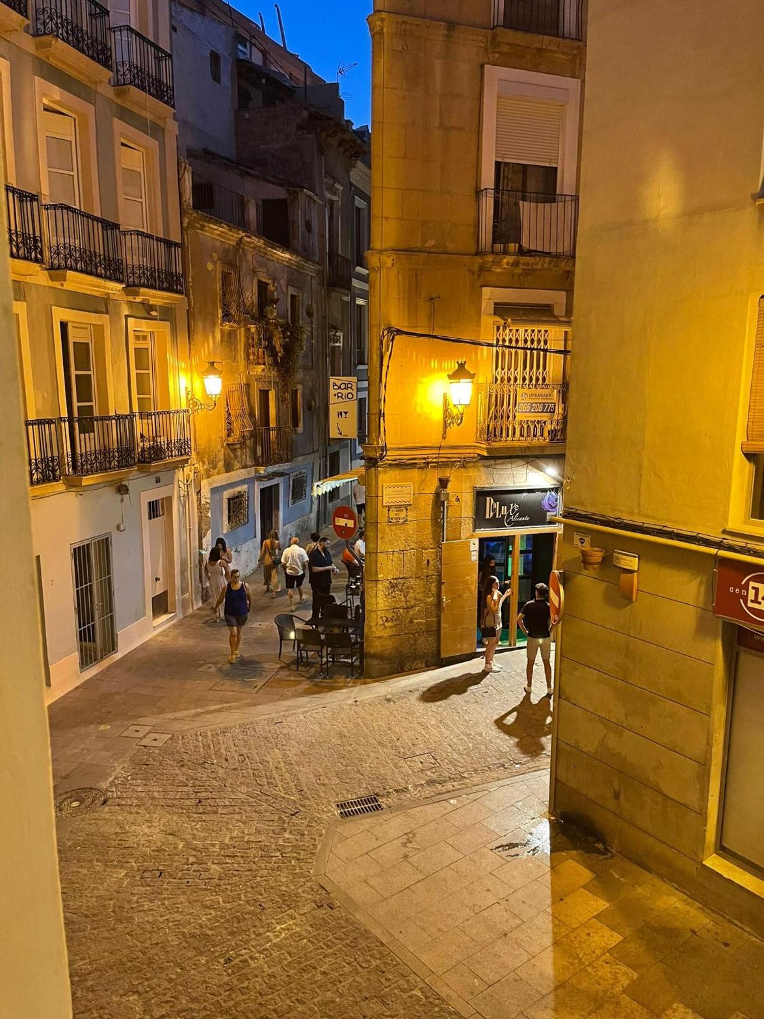 Piso Casco Historico Alicante Exterior foto