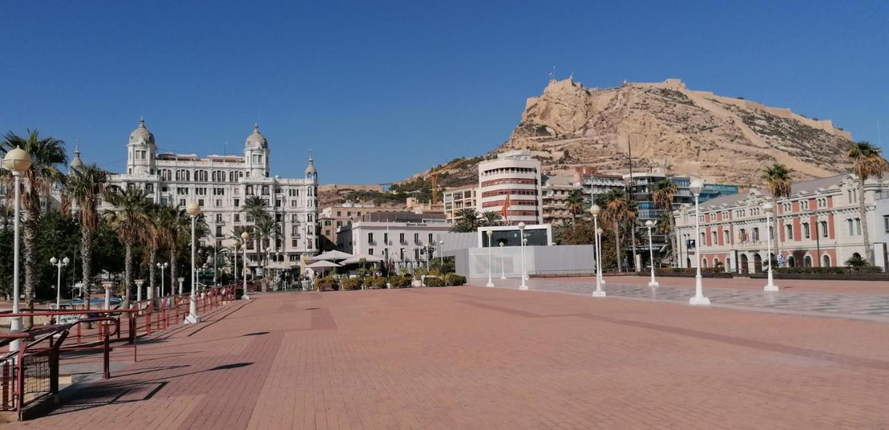 Piso Casco Historico Alicante Exterior foto